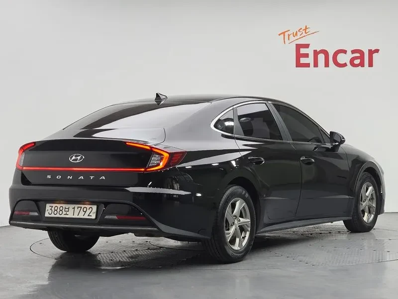 Hyundai Sonata  2.0 Premium, снимка 2 - Автомобили и джипове - 55802580