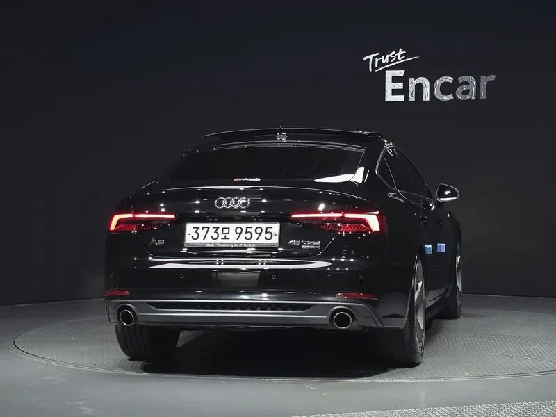 Audi A5 2.0 TFSI Quattro - САМО 30% АВАНС, снимка 4 - Автомобили и джипове - 56270757