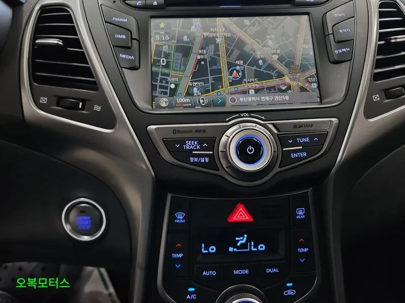 Hyundai Elantra 1.6GDI , снимка 11 - Автомобили и джипове - 56325298