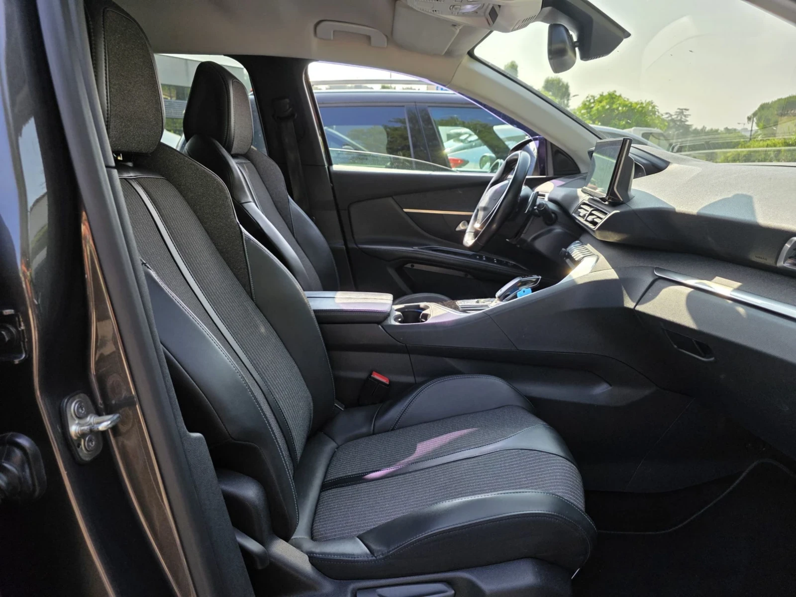 Peugeot 5008 1. 5 BlueHDi 131 S&S EAT8 - изображение 5