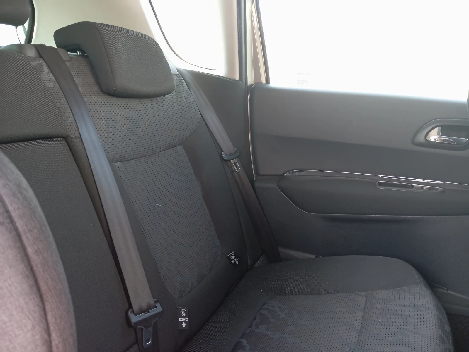 Peugeot 3008 1.6HDI - изображение 5