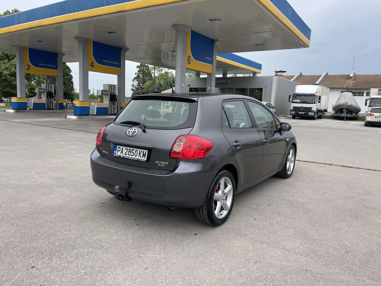 Toyota Auris 2.0 - изображение 6