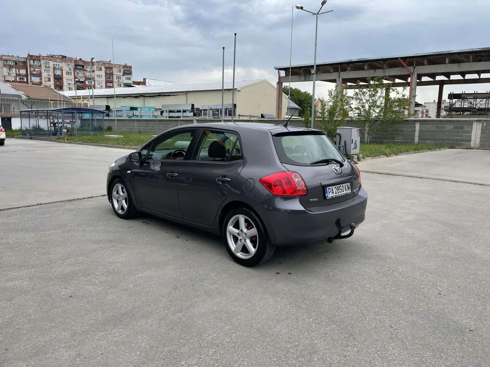 Toyota Auris 2.0 - изображение 5