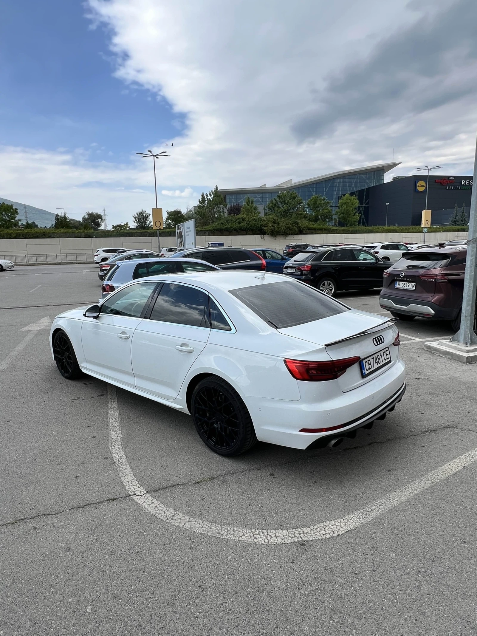 Audi A4 2.0 TFSI Quattro S Line - изображение 4