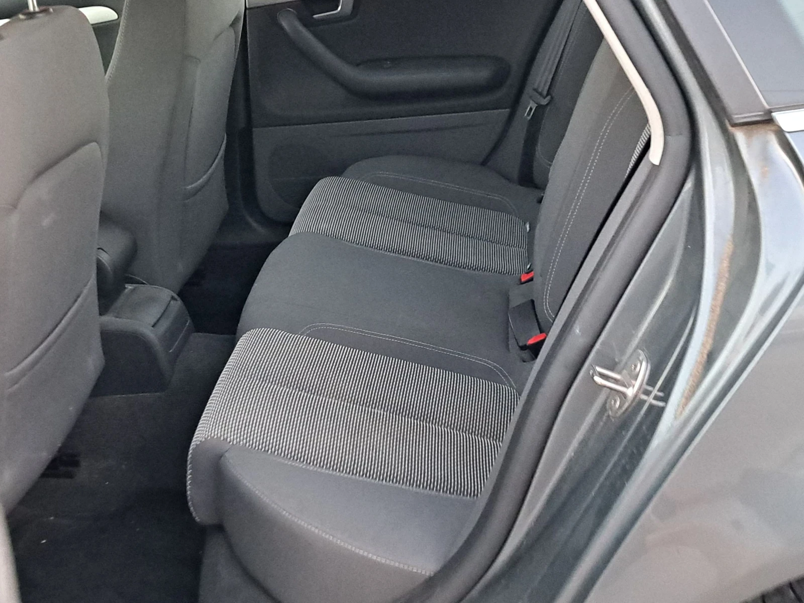 Seat Exeo 2.0tdi 143   | Mobile.bg   11