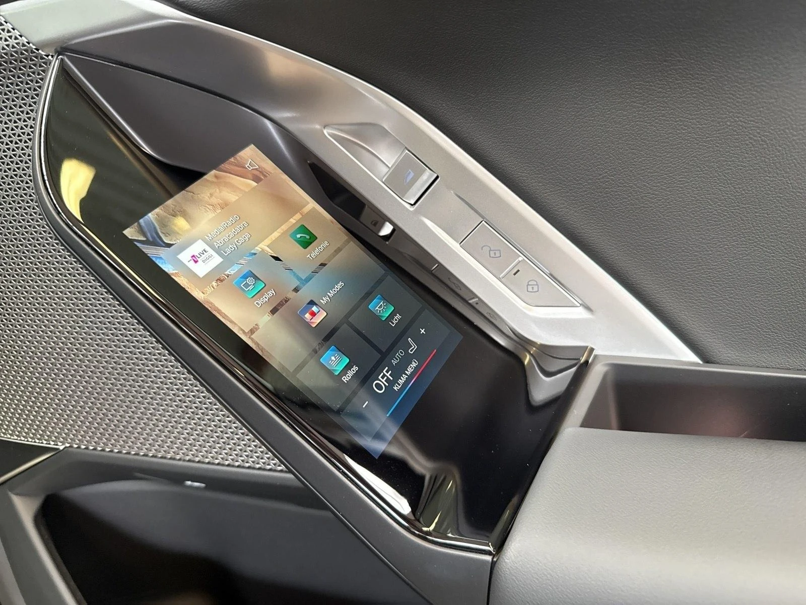 BMW i7 eDrive50/M-SPORT/HEAD UP/SKY LOUNGE/B&W/360/ | Mobile.bg   15