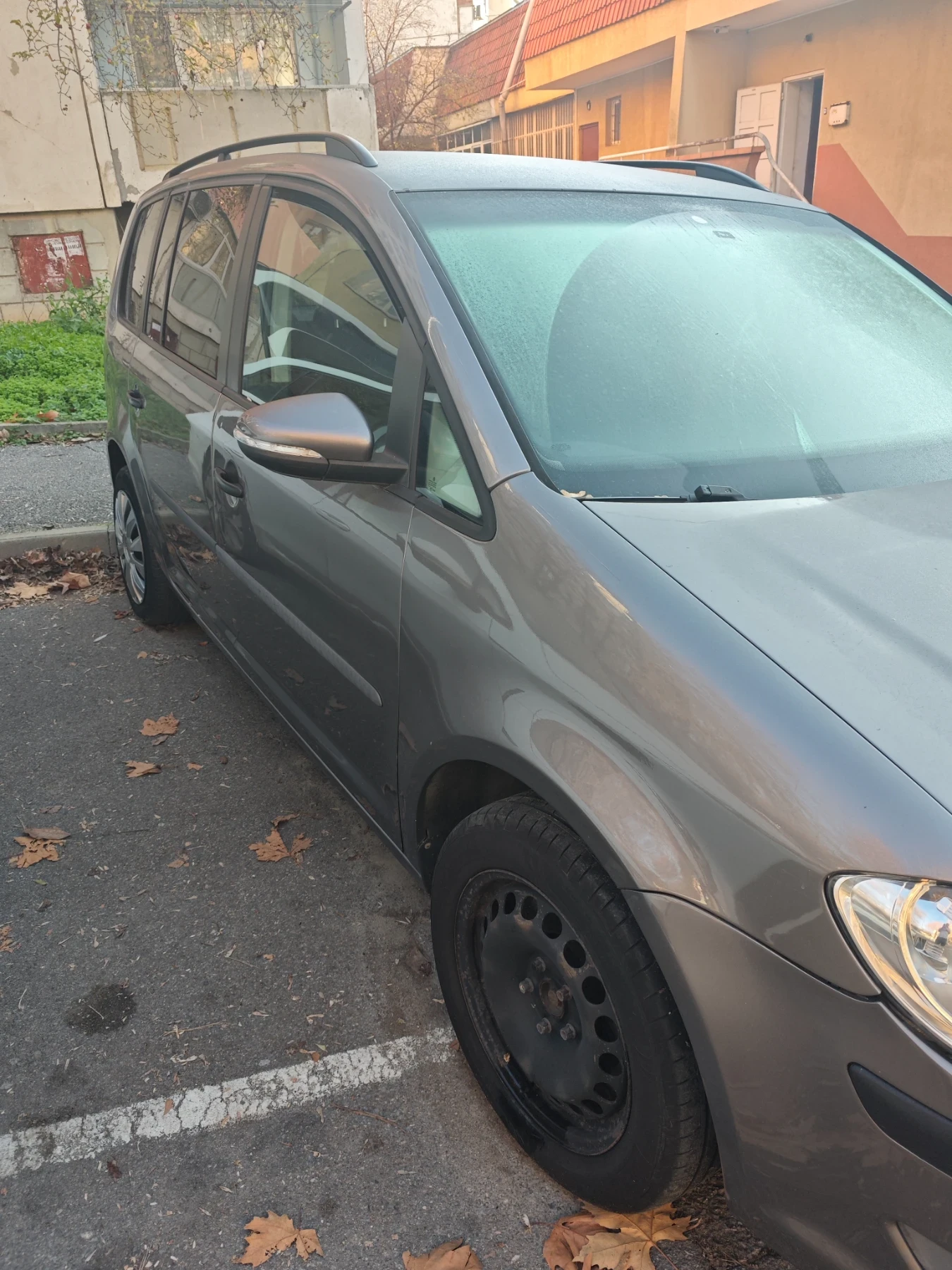 VW Touran  - изображение 2