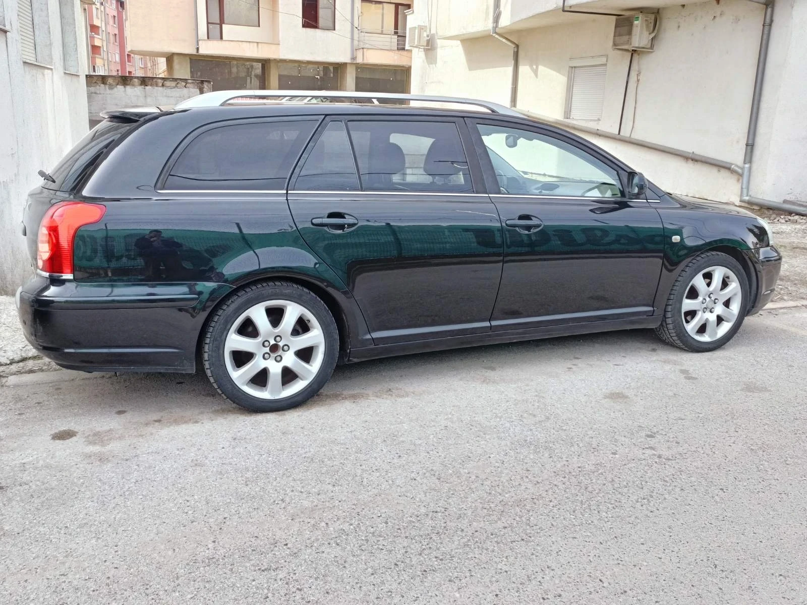 Toyota Avensis  - изображение 5