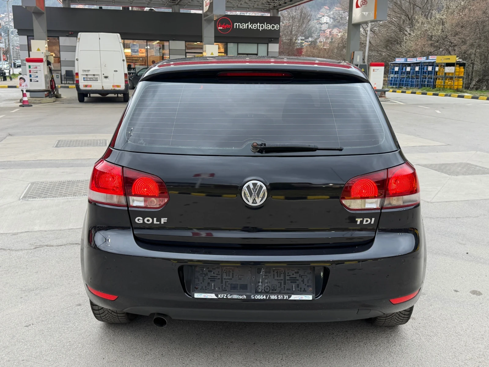 VW Golf HighLine Навигация, снимка 5 - Автомобили и джипове - 53950377
