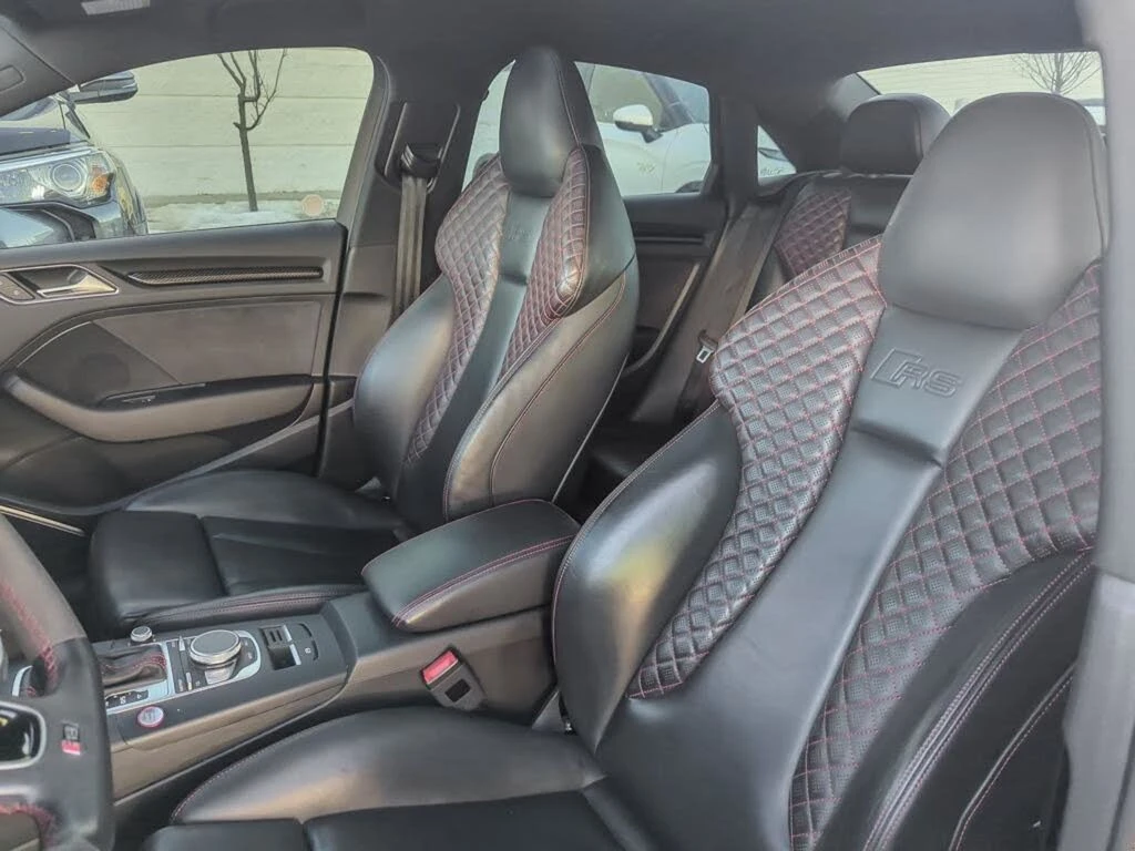 Audi Rs3 2.5 TFSI* quattro* AвтоКредит * (ЦЕНА ДО БГ), снимка 14 - Автомобили и джипове - 54002677