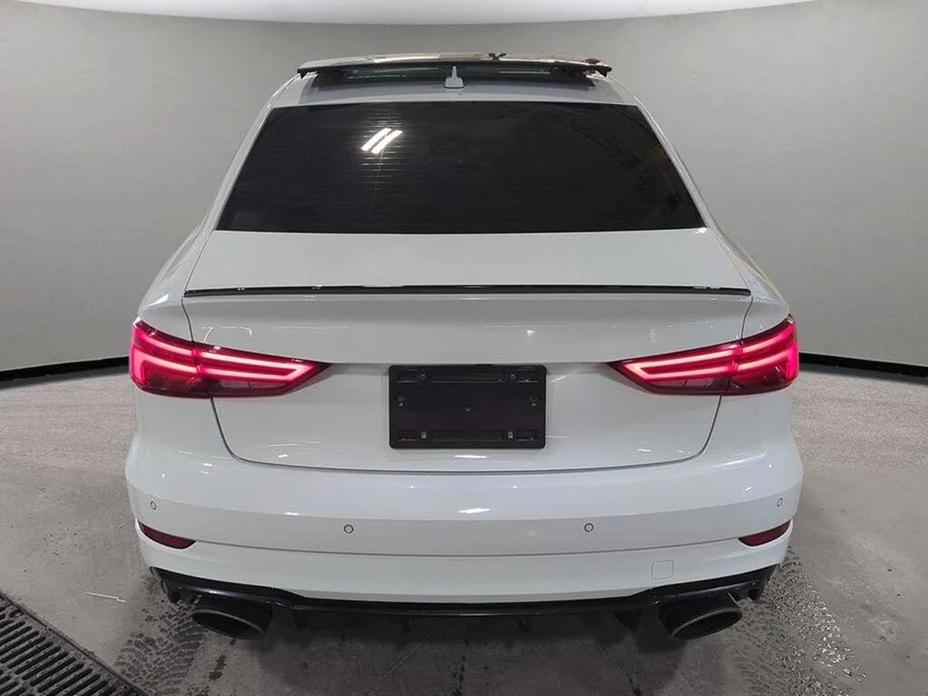 Audi Rs3 2.5 TFSI* quattro* AвтоКредит * (ЦЕНА ДО БГ), снимка 5 - Автомобили и джипове - 54002677