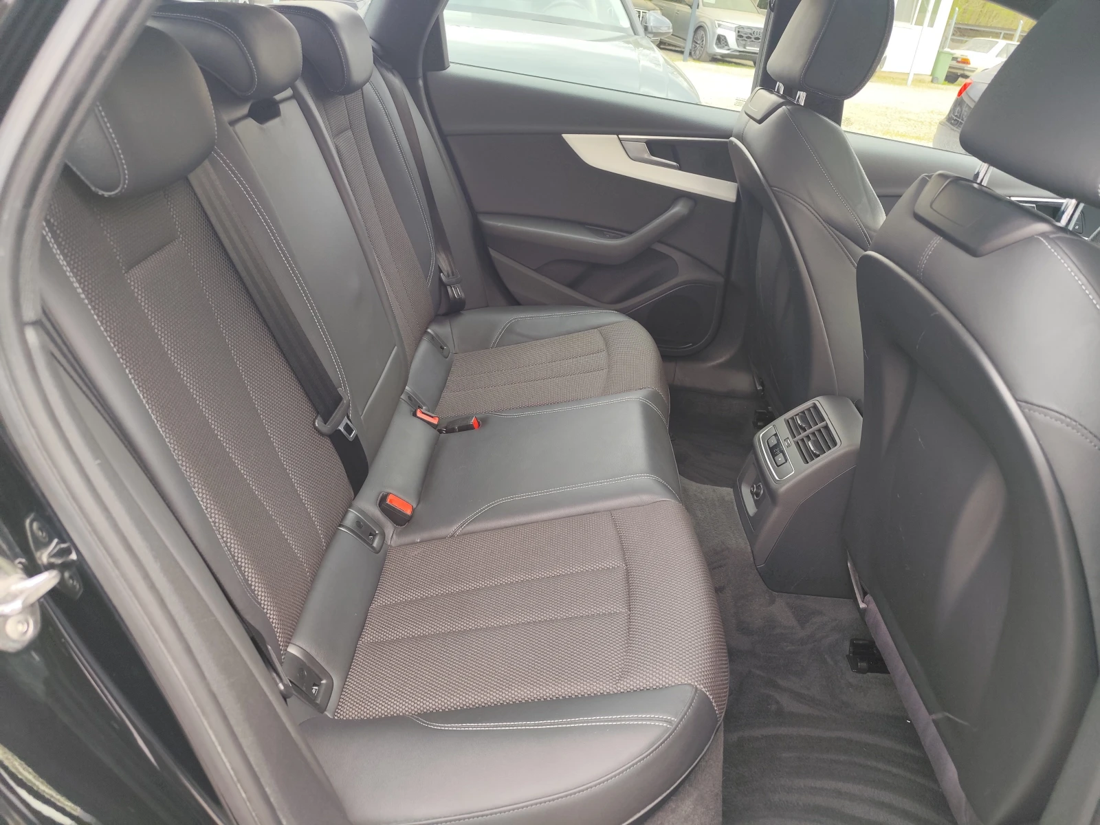 Audi A4 2.0TDi* АВТОМАТИК* PANORAMA* КОЖА* LED* MMI, снимка 12 - Автомобили и джипове - 54257472