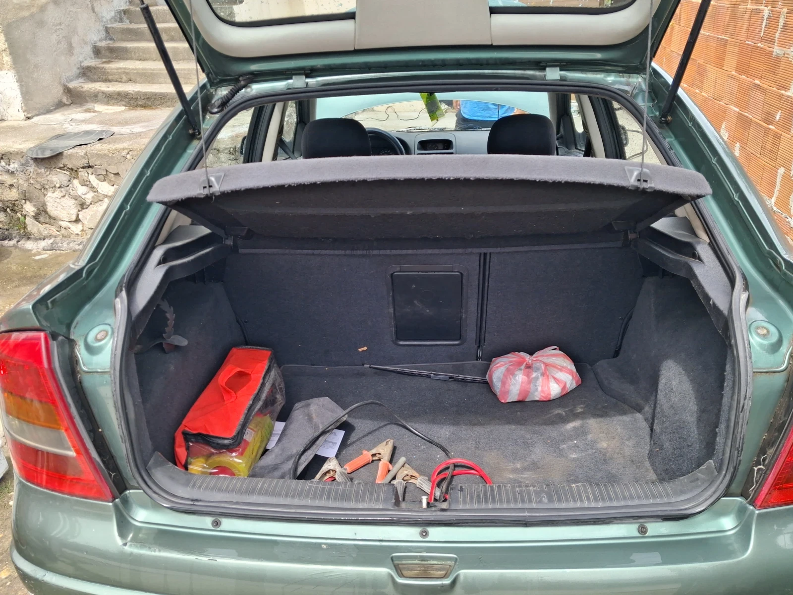 Opel Astra 1.7td, снимка 11 - Автомобили и джипове - 54387560