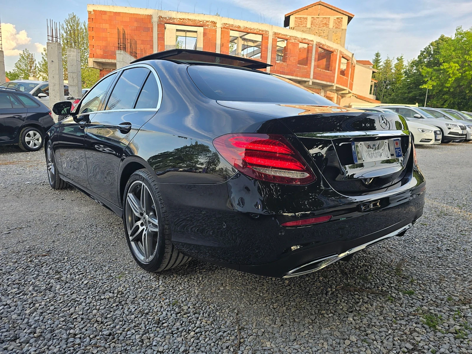 Mercedes-Benz E 220 CDI-194kc/AMG/WIDE SCREEN/PANORAMA/DISTRONIK, снимка 6 - Автомобили и джипове - 54555344