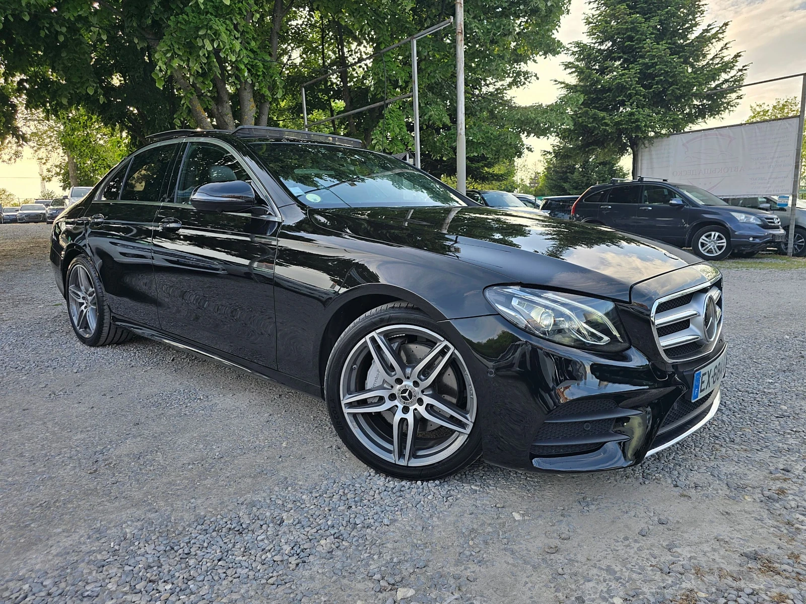 Mercedes-Benz E 220 CDI-194kc/AMG/WIDE SCREEN/PANORAMA/DISTRONIK, снимка 3 - Автомобили и джипове - 54555344
