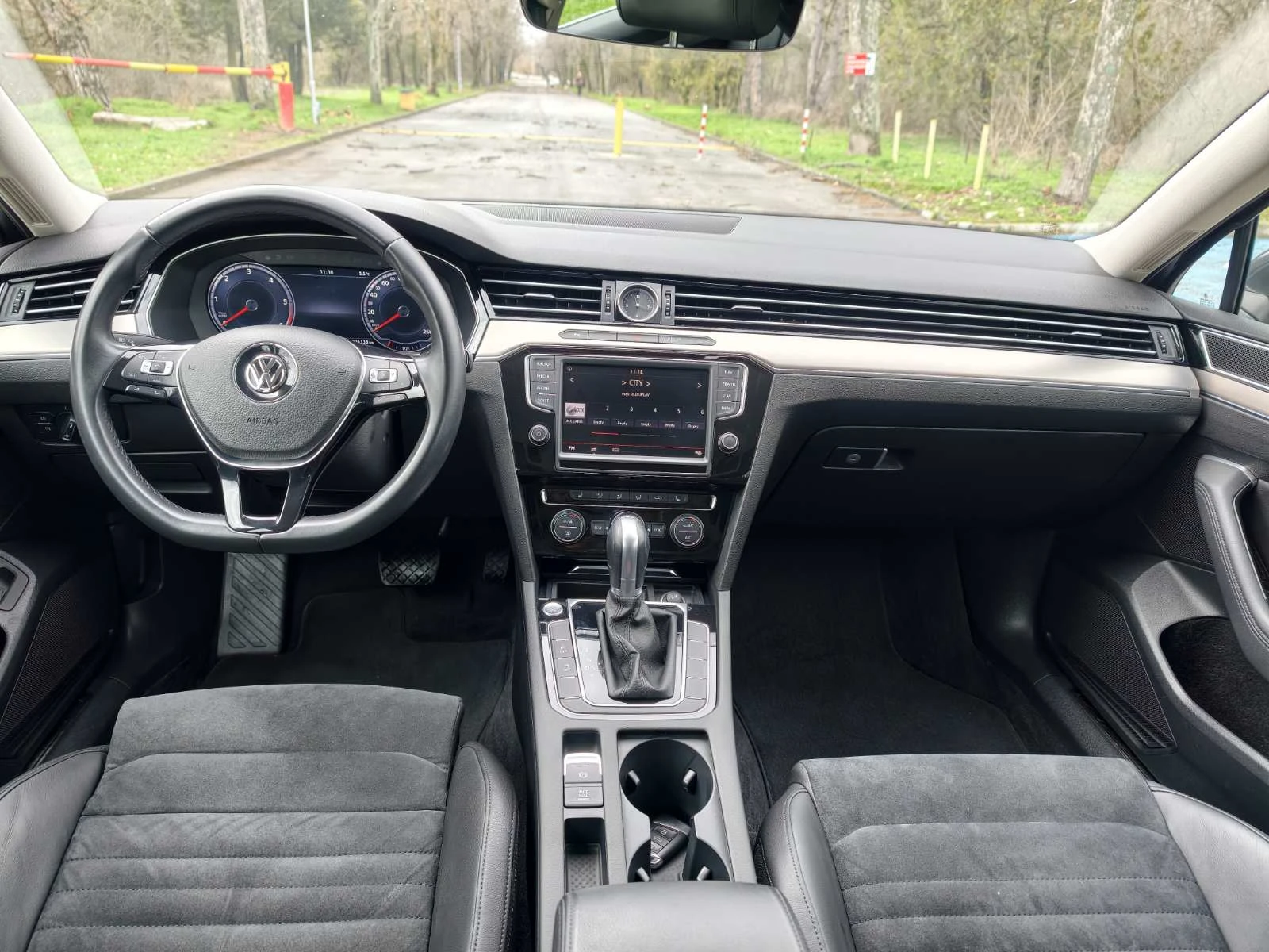 VW Passat 2.0 TDI-190HP-DIGITAL, снимка 8 - Автомобили и джипове - 54719940