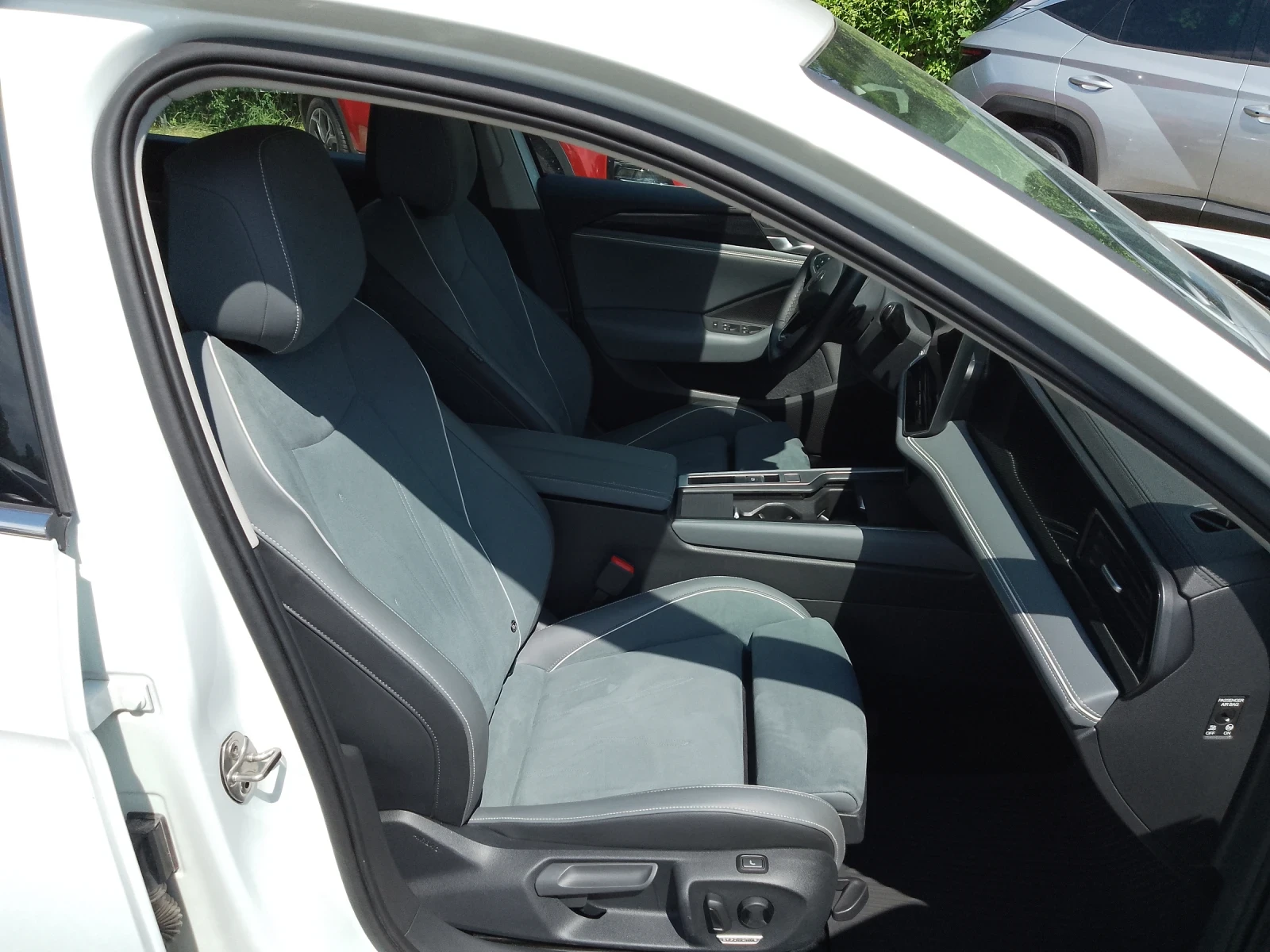 VW Passat 2.0 TDI/ELEGANCE/ГАРАНЦИЯ, снимка 10 - Автомобили и джипове - 54801318