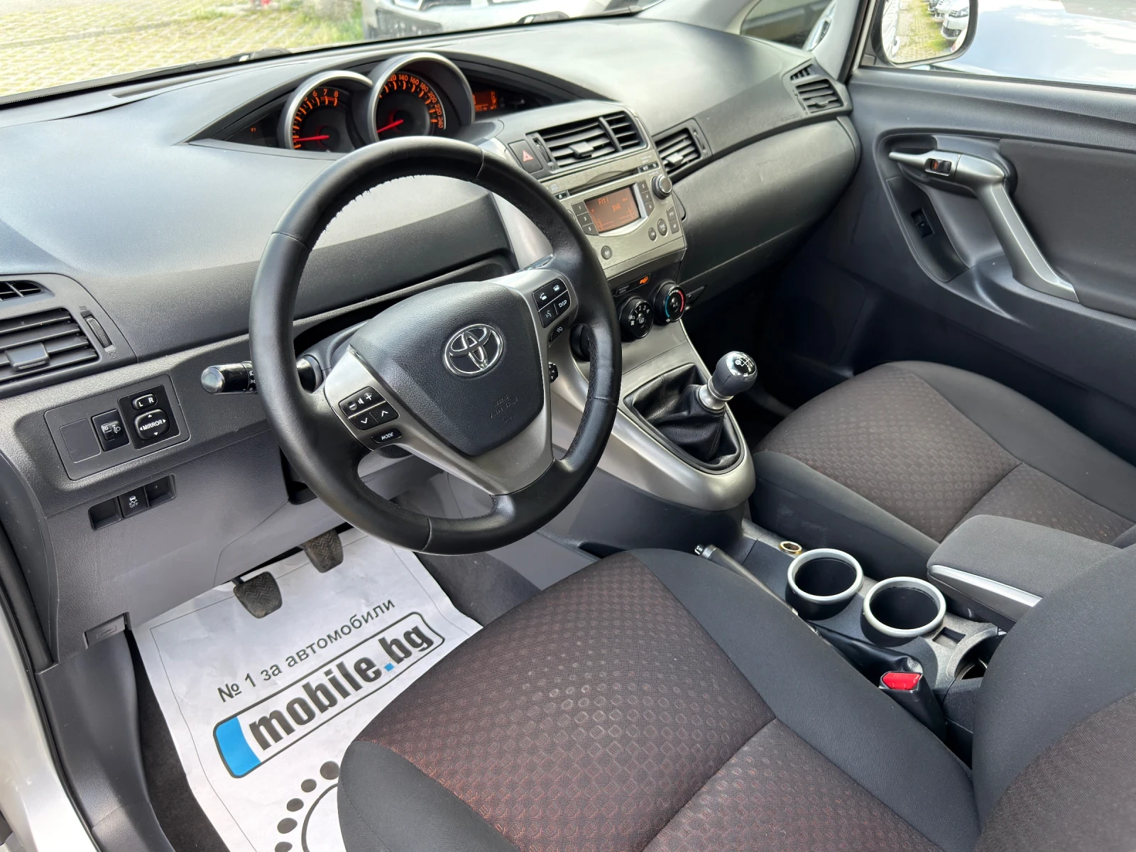 Toyota Verso 1.8i-147КС - ЛЕТИ ДЖАНТИ - 6СКОРОСТИ - АВТОПИЛОТ, снимка 5 - Автомобили и джипове - 54836726