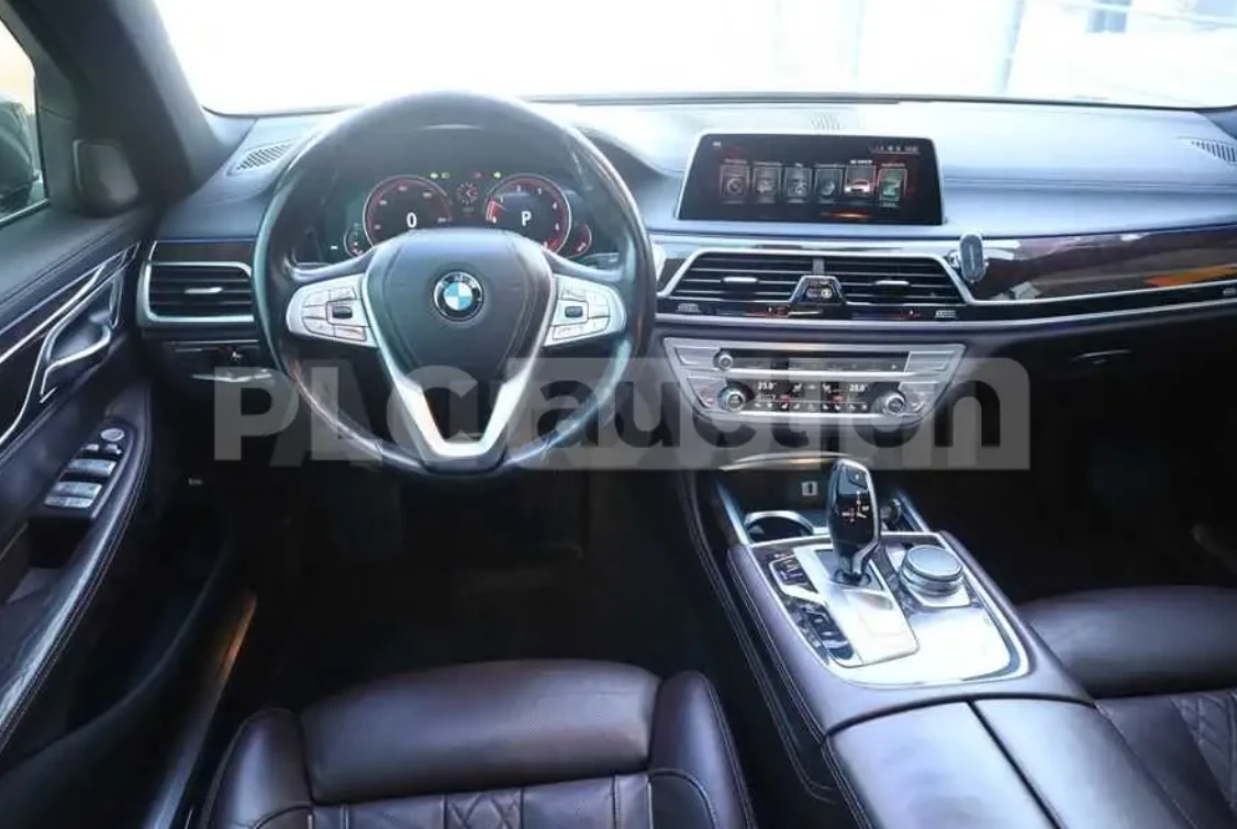 BMW 740, снимка 6 - Автомобили и джипове - 54981523