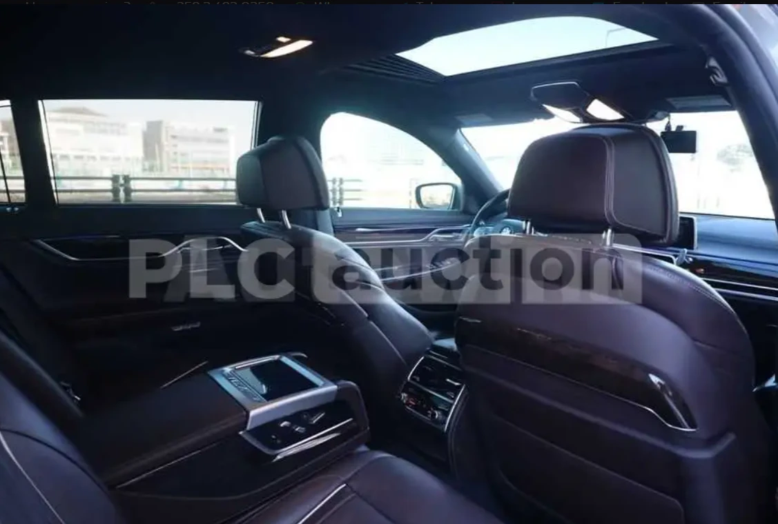 BMW 740, снимка 10 - Автомобили и джипове - 54981523