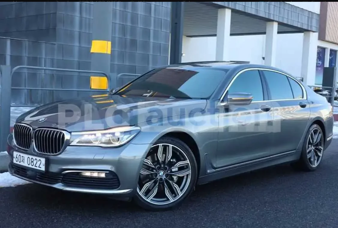 BMW 740, снимка 2 - Автомобили и джипове - 54981523
