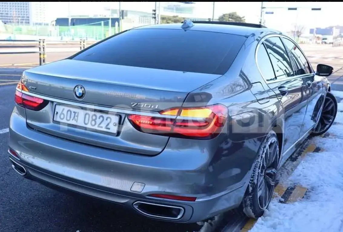 BMW 740, снимка 3 - Автомобили и джипове - 54981523
