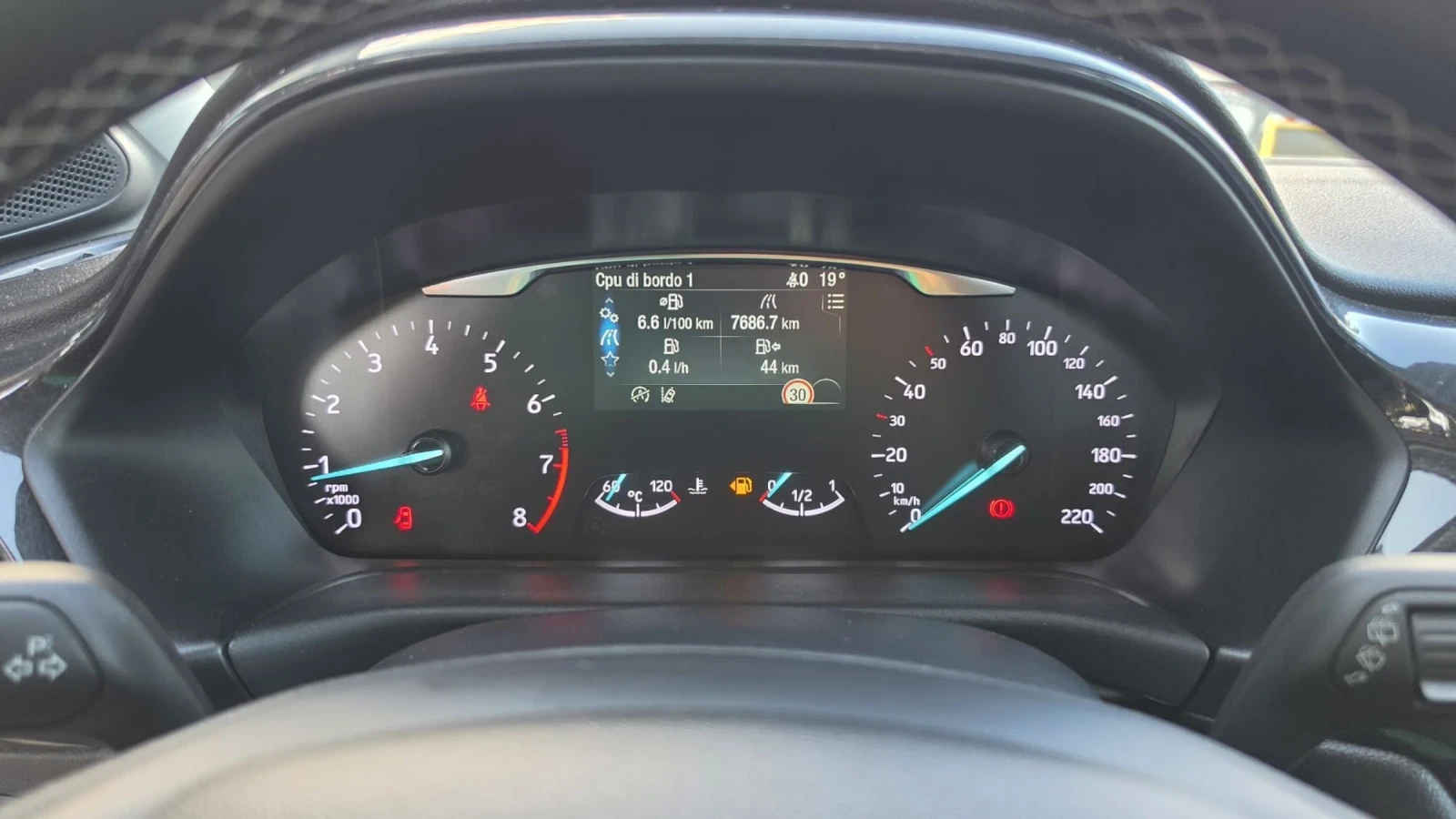 Ford Puma Hybrid ecoboost само 27хил. Км , снимка 10 - Автомобили и джипове - 55319815