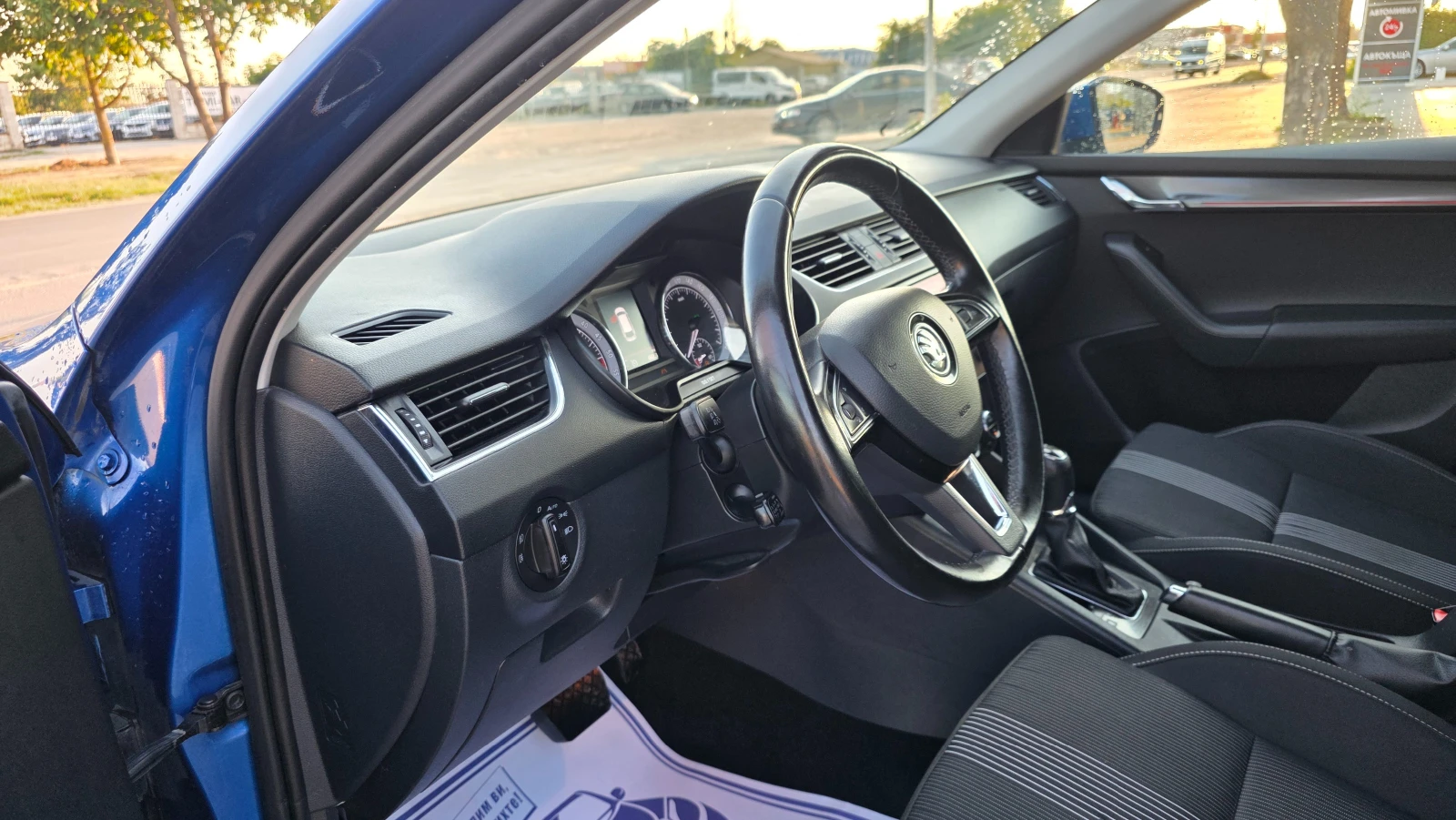 Skoda Octavia DISTRONIC/NAVI/FUL-FUL, снимка 9 - Автомобили и джипове - 55579643