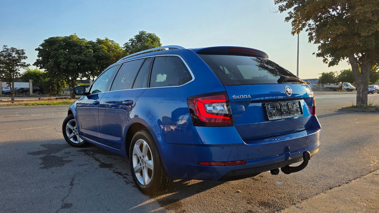 Skoda Octavia DISTRONIC/NAVI/FUL-FUL, снимка 2 - Автомобили и джипове - 55579643
