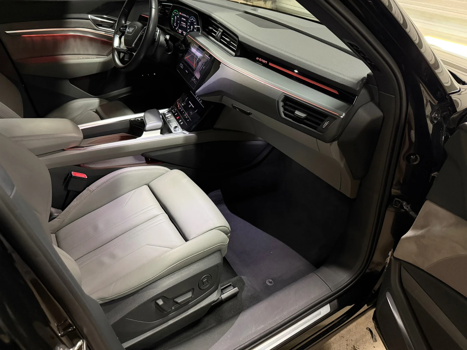 Audi E-Tron 55 quattro / Shadow Line / ��� ���� �� ����������  | Mobile.bg � ����������� 12