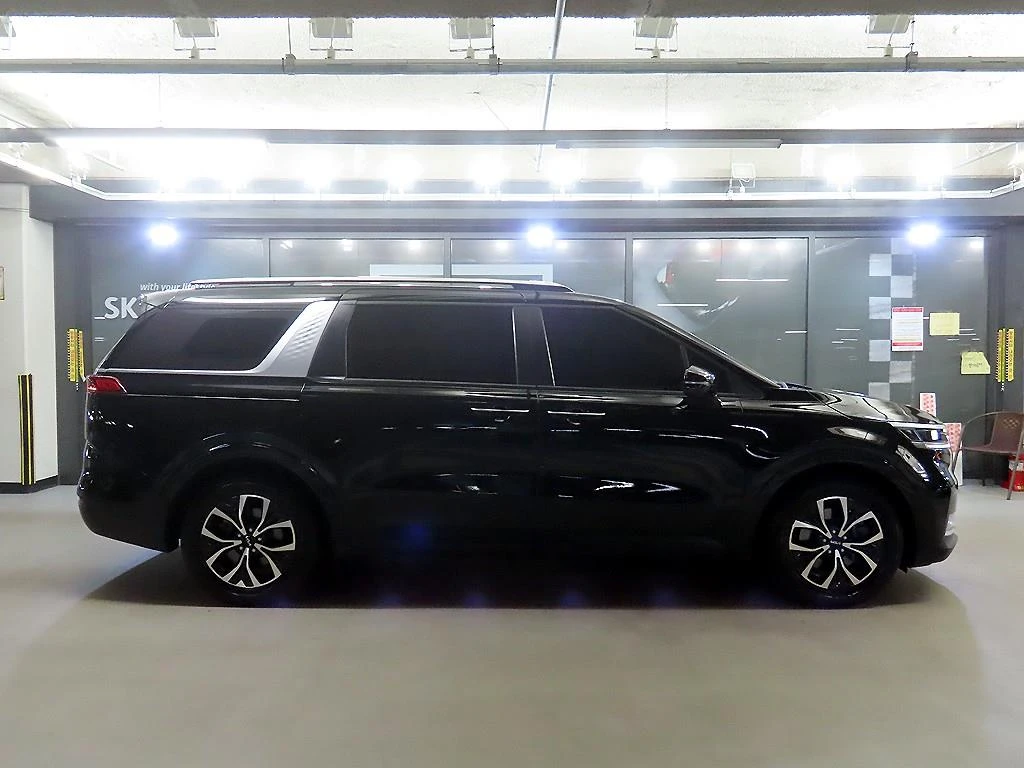 Kia Carnival Diesel 9-Seater Prestige autogeorge.com, снимка 4 - Автомобили и джипове - 56137401