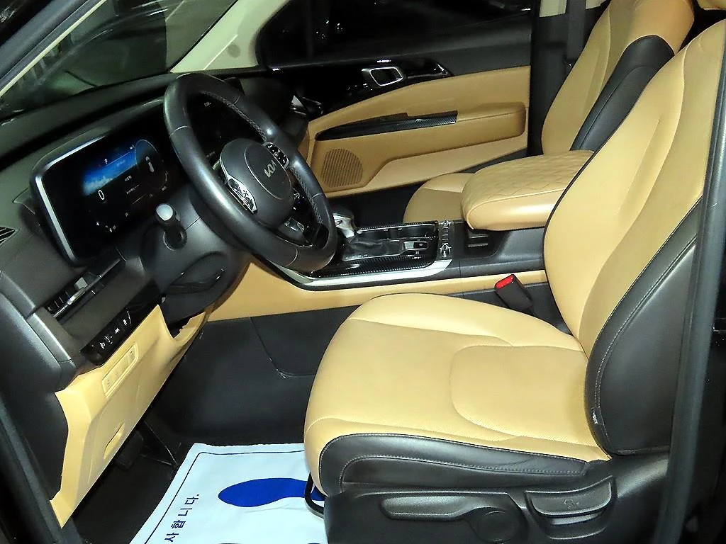 Kia Carnival Diesel 9-Seater Prestige autogeorge.com, снимка 9 - Автомобили и джипове - 56137401