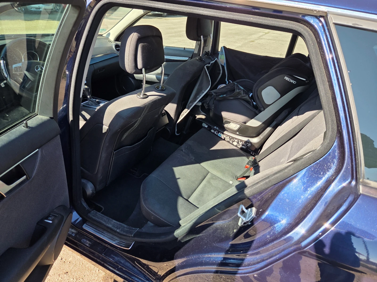 Mercedes-Benz C 220 2.2 CDI, снимка 7 - Автомобили и джипове - 56246493