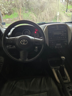 Toyota Rav4, снимка 5 - Автомобили и джипове - 44838313