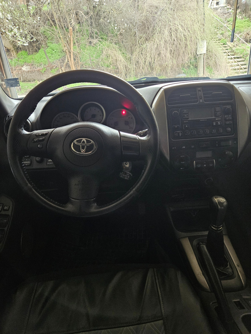 Toyota Rav4, снимка 5 - Автомобили и джипове - 46374398