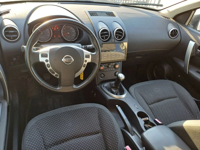 Nissan Qashqai 1.6 benzin  ЛИЗИНГ , снимка 9 - Автомобили и джипове - 46567543