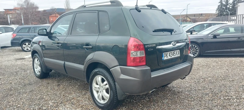 Hyundai Tucson 2.0CRDI, снимка 7 - Автомобили и джипове - 48800430