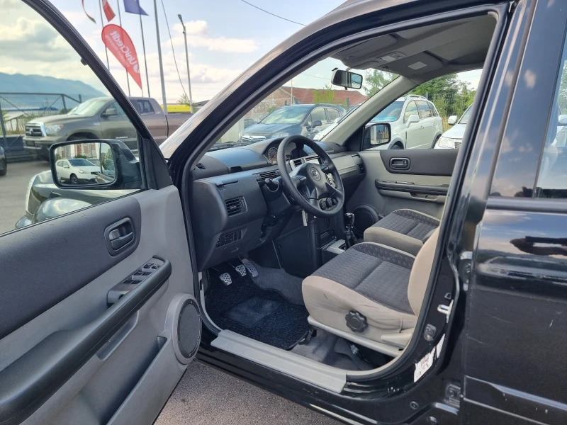 Nissan X-trail 2.2TDI, снимка 10 - Автомобили и джипове - 51264430