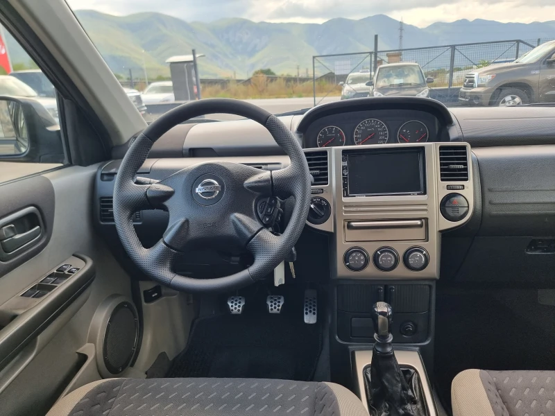 Nissan X-trail 2.2TDI, снимка 12 - Автомобили и джипове - 51264430