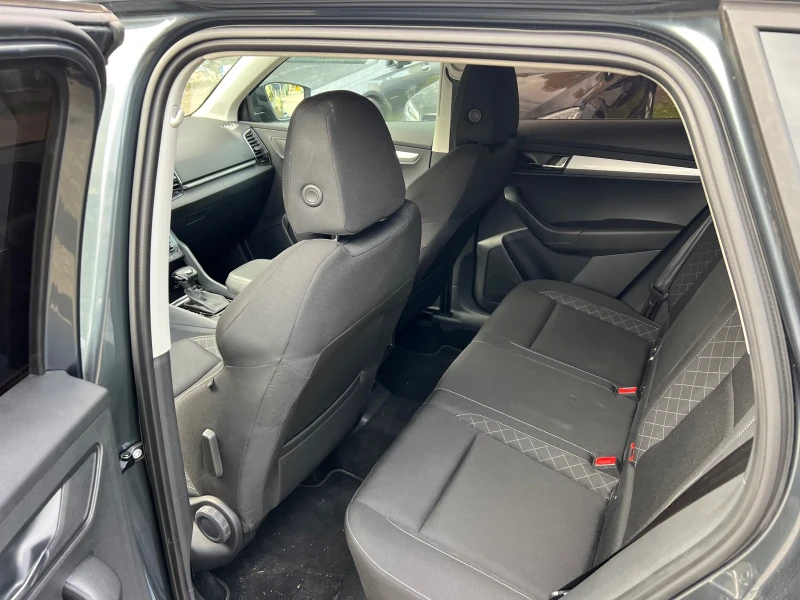 Skoda Karoq, снимка 12 - Автомобили и джипове - 52308278