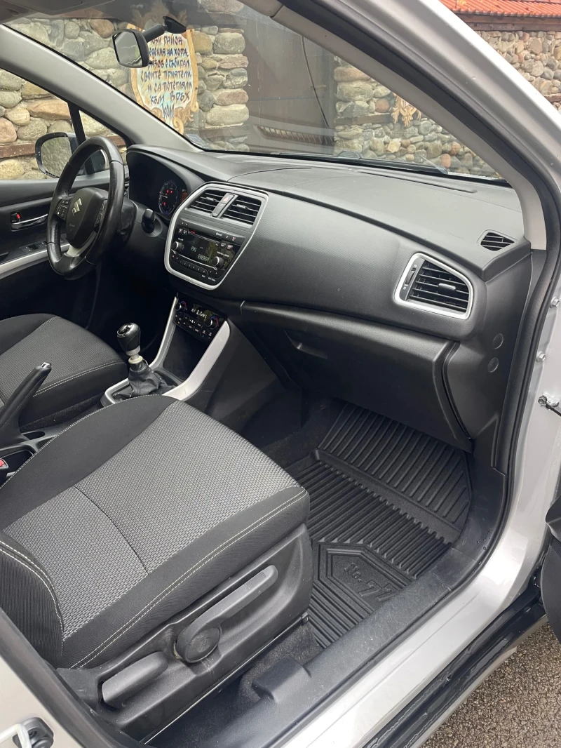 Suzuki SX4 S-Cross Регистрирана !, снимка 11 - Автомобили и джипове - 52713714