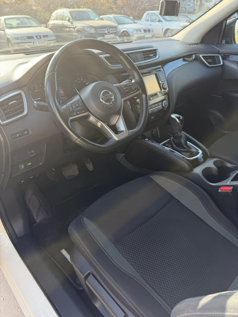 Nissan Qashqai 1, 6i, 2018, снимка 10 - Автомобили и джипове - 52790980