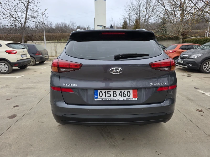 Hyundai Tucson 1.6-116kc , снимка 4 - Автомобили и джипове - 52884345