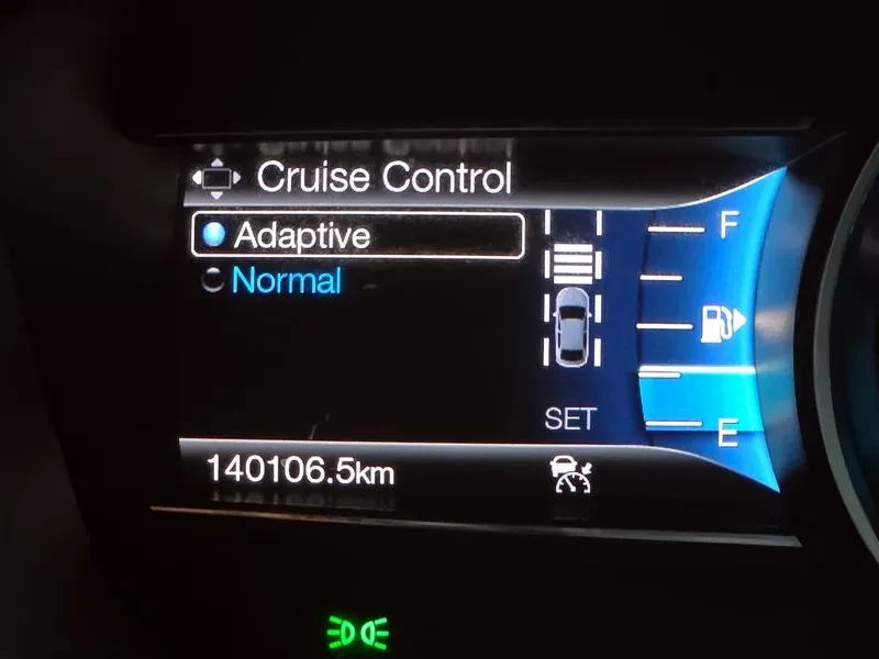 Ford Explorer 2.3 AWD, снимка 17 - Автомобили и джипове - 54351878