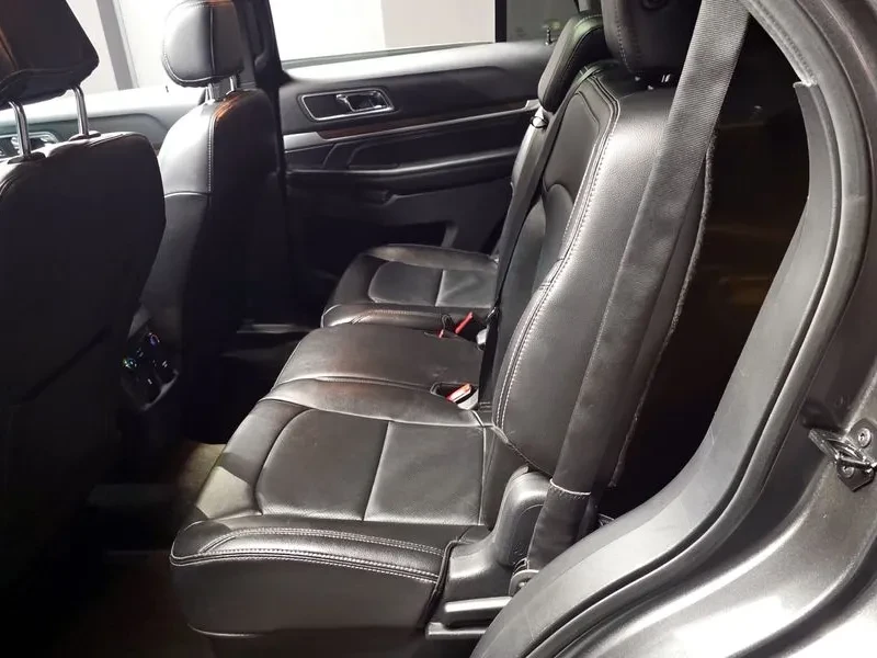 Ford Explorer 2.3 AWD, снимка 12 - Автомобили и джипове - 54351878