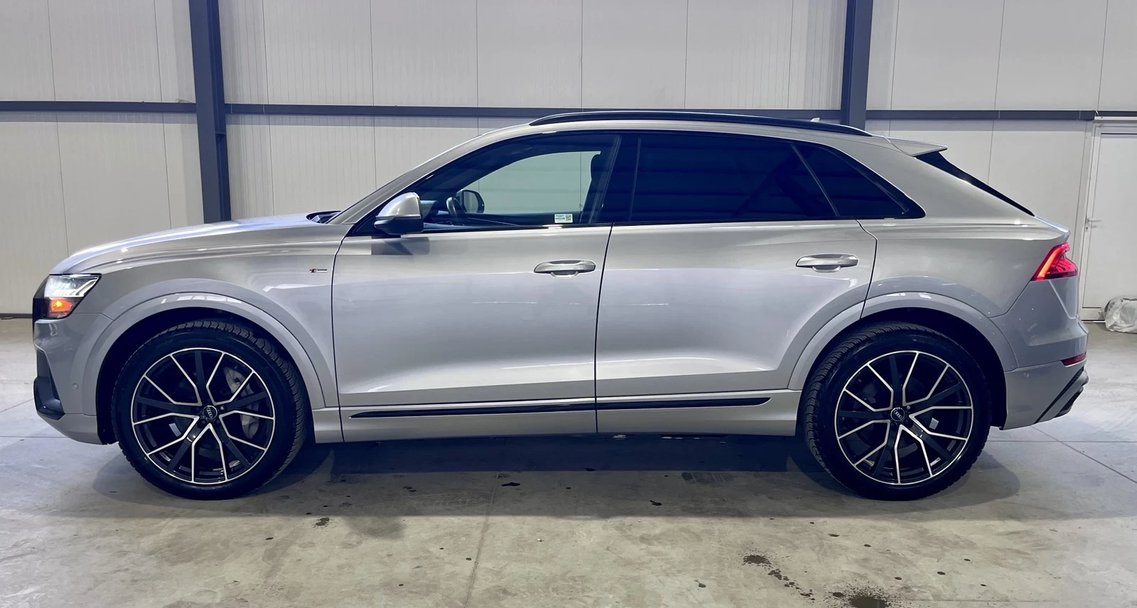 Audi Q8 55TFSI Technik Black Optic - изображение 2