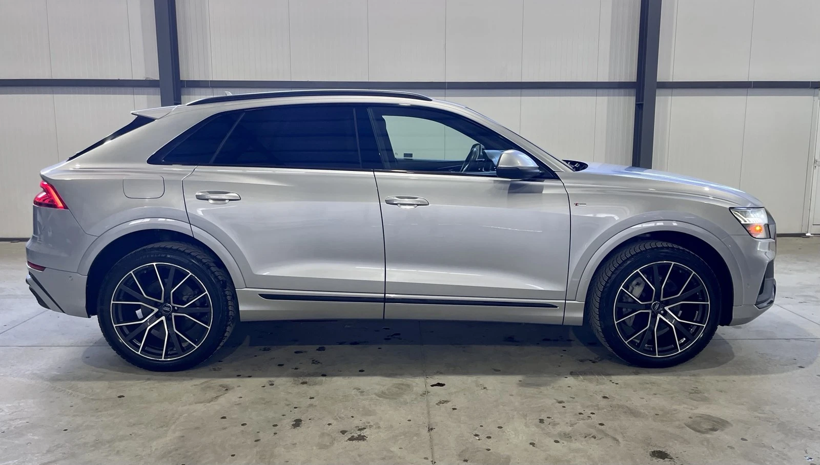 Audi Q8 55TFSI Technik Black Optic - изображение 6