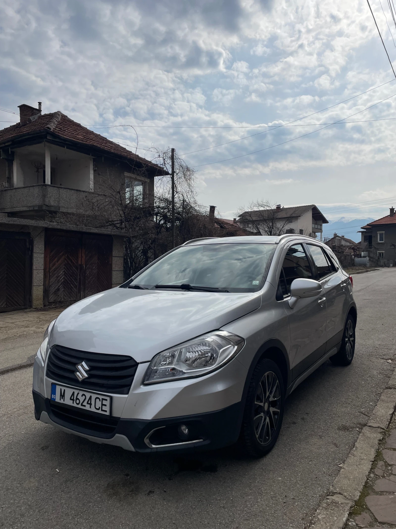 Suzuki SX4 S-Cross Регистрирана !, снимка 2 - Автомобили и джипове - 53402579