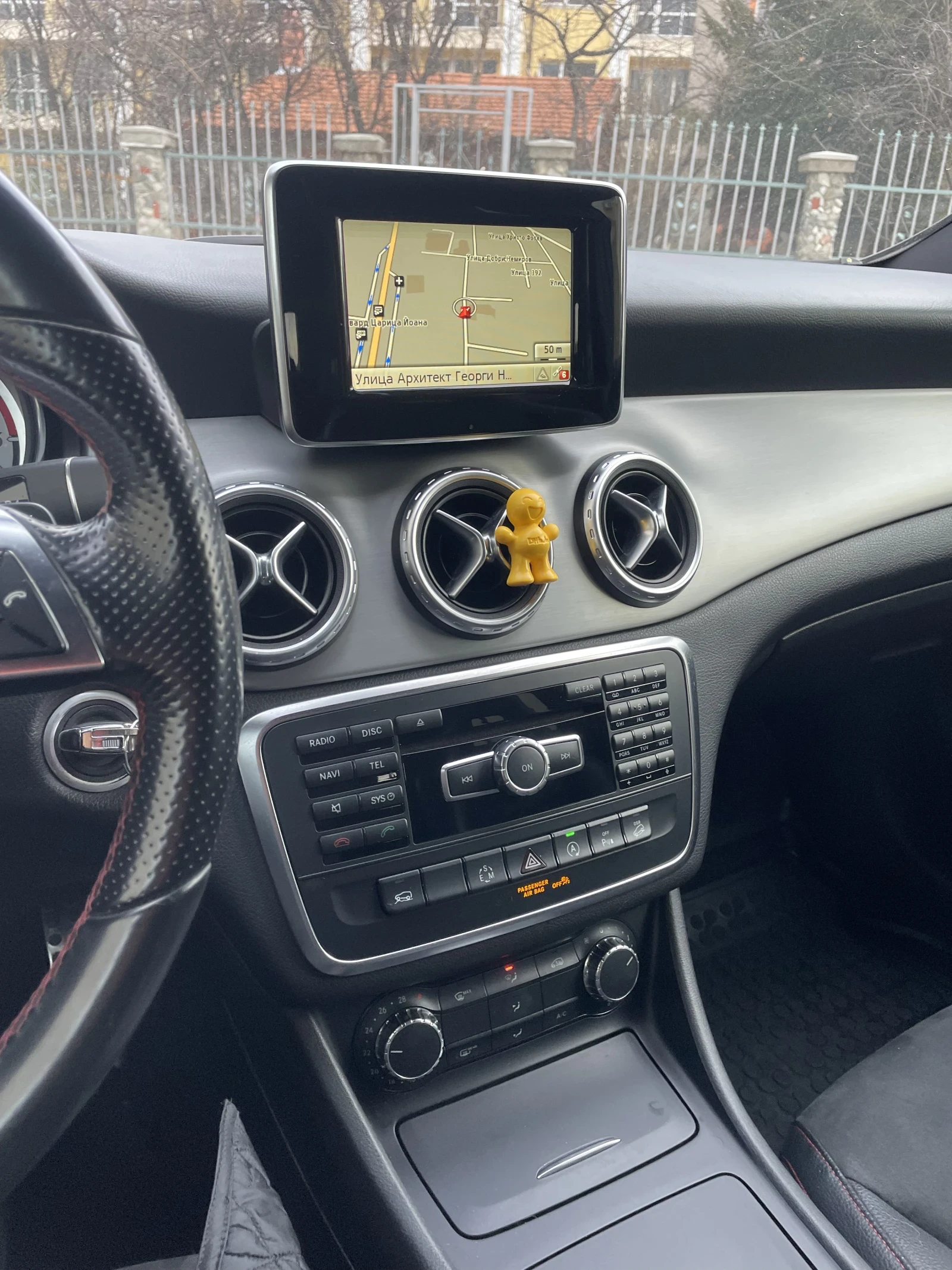 Mercedes-Benz GLA 200 AMG, снимка 2 - Автомобили и джипове - 54070770