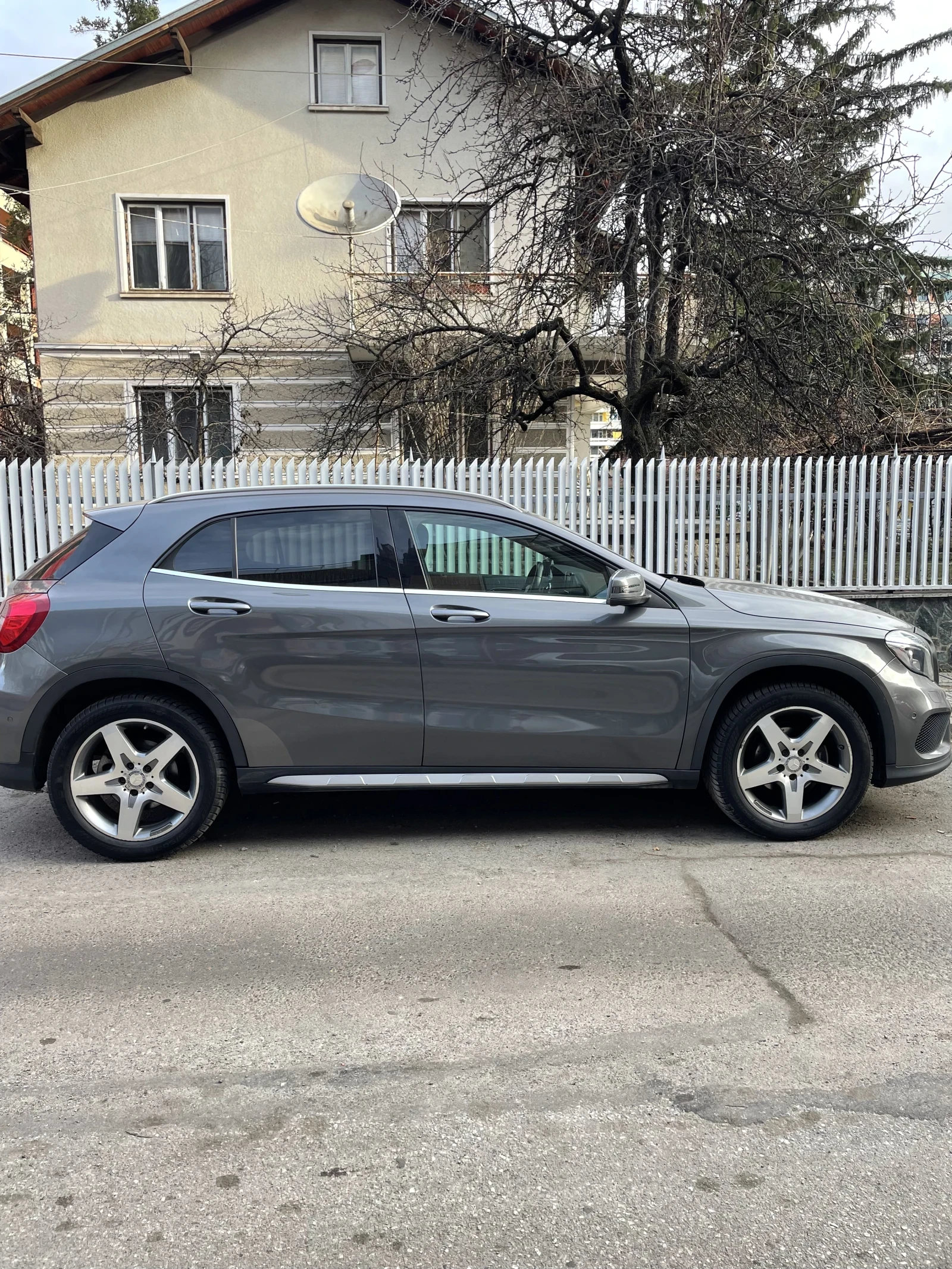 Mercedes-Benz GLA 200 AMG, снимка 3 - Автомобили и джипове - 54070770